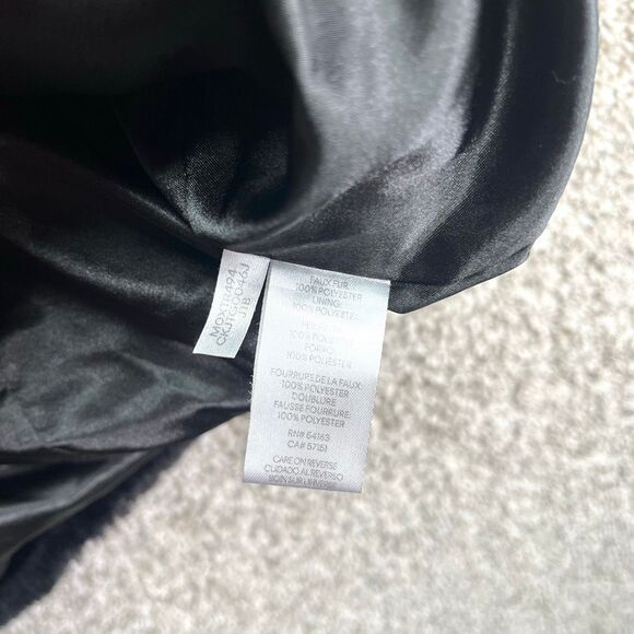 Calvin Klein Vest Women’s Small Black Faux Fur Zip Up - Picture 5 of 5
